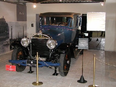 クラシックカー展示