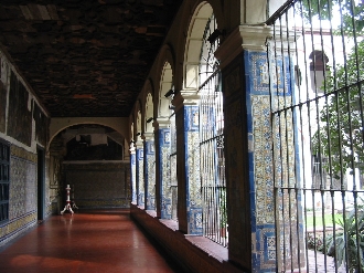 サン・フランシスコ教会の美しい回廊